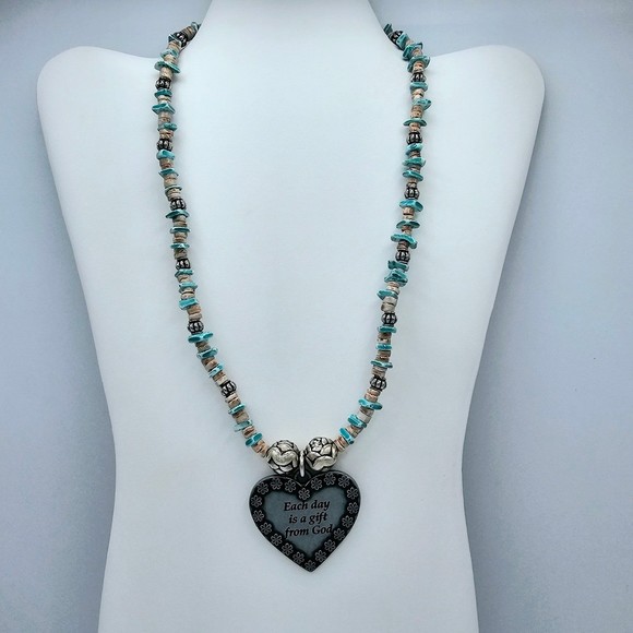 FAF Necklace Religious Pewter Pendant Sea Shell Beach Silvertone Accents 18" - Picture 7 of 7